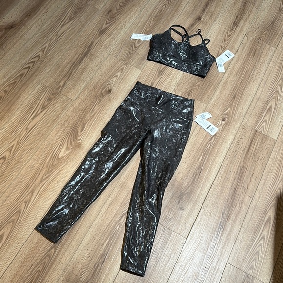 Marika Snakeskin Black Glossy Leggings and Top - Never Worn! - Picture 1 of 4